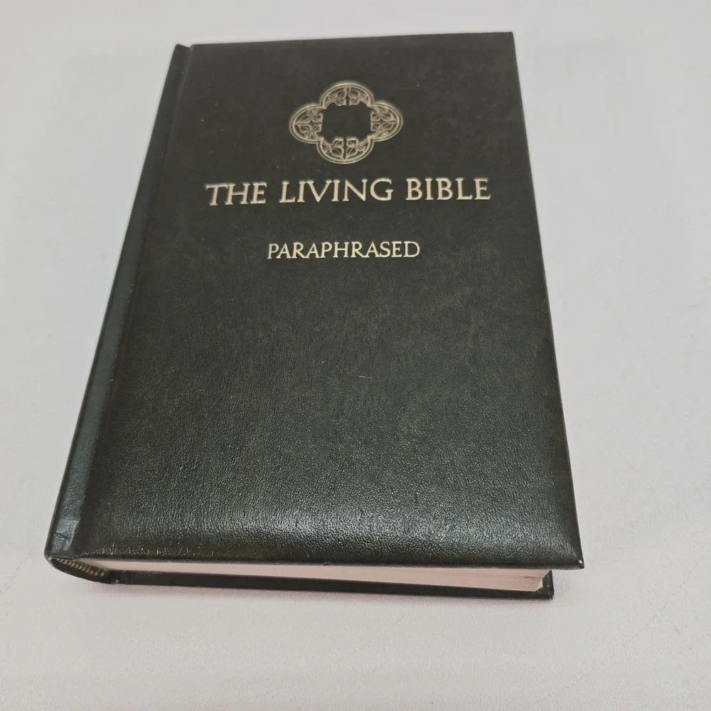 The‎ Living Bible Paraphrased Tyndale Hardcover